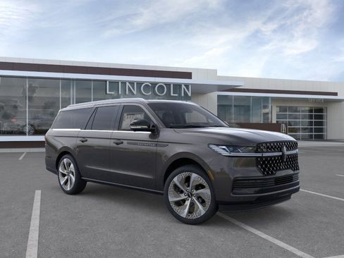 New 2026 Lincoln Navigator L Black Label AWD/4WD image 7