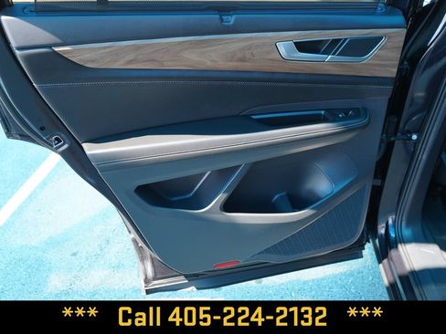 Used 2025 Volkswagen Atlas SE FWD image 29