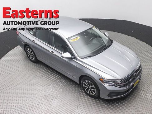 Used 2024 Volkswagen Jetta S FWD image 3