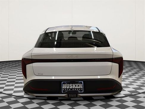 Used 2025 Kia K4 image 11
