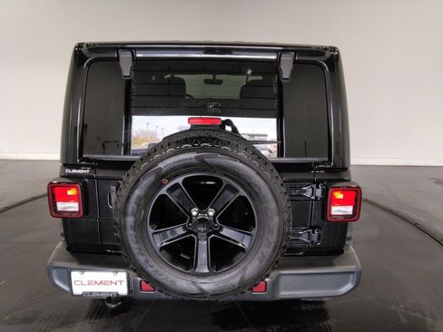 Used 2021 Jeep Wrangler Unlimited Sahara w/ Uconnect 4C Nav & Sound Group image 7