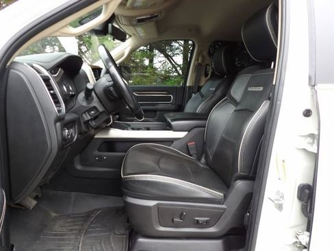 Used 2022 RAM 2500 Laramie AWD/4WD image 16