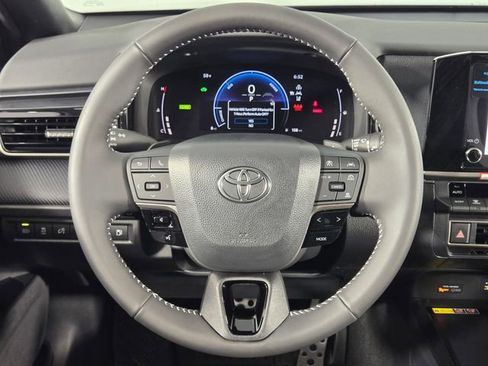 Used 2026 Toyota Camry SE image 21