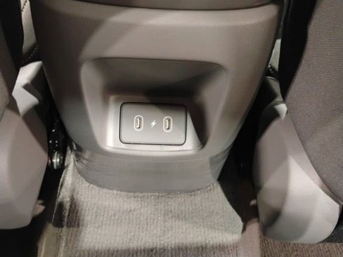 Used 2025 Hyundai Elantra Sport image 16