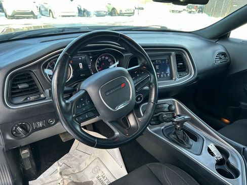 Used 2021 Dodge Challenger SXT image 12