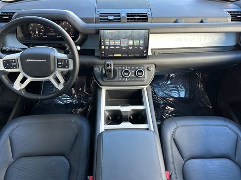 Used 2025 Land Rover Defender 130 S image 27