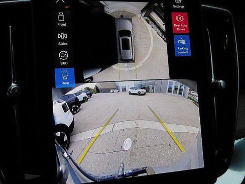 New 2026 Volvo XC90 B6 Plus w/ Protection Package Premier AWD/4WD image 24
