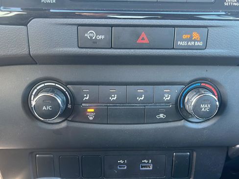 Used 2024 Nissan Frontier SV image 20