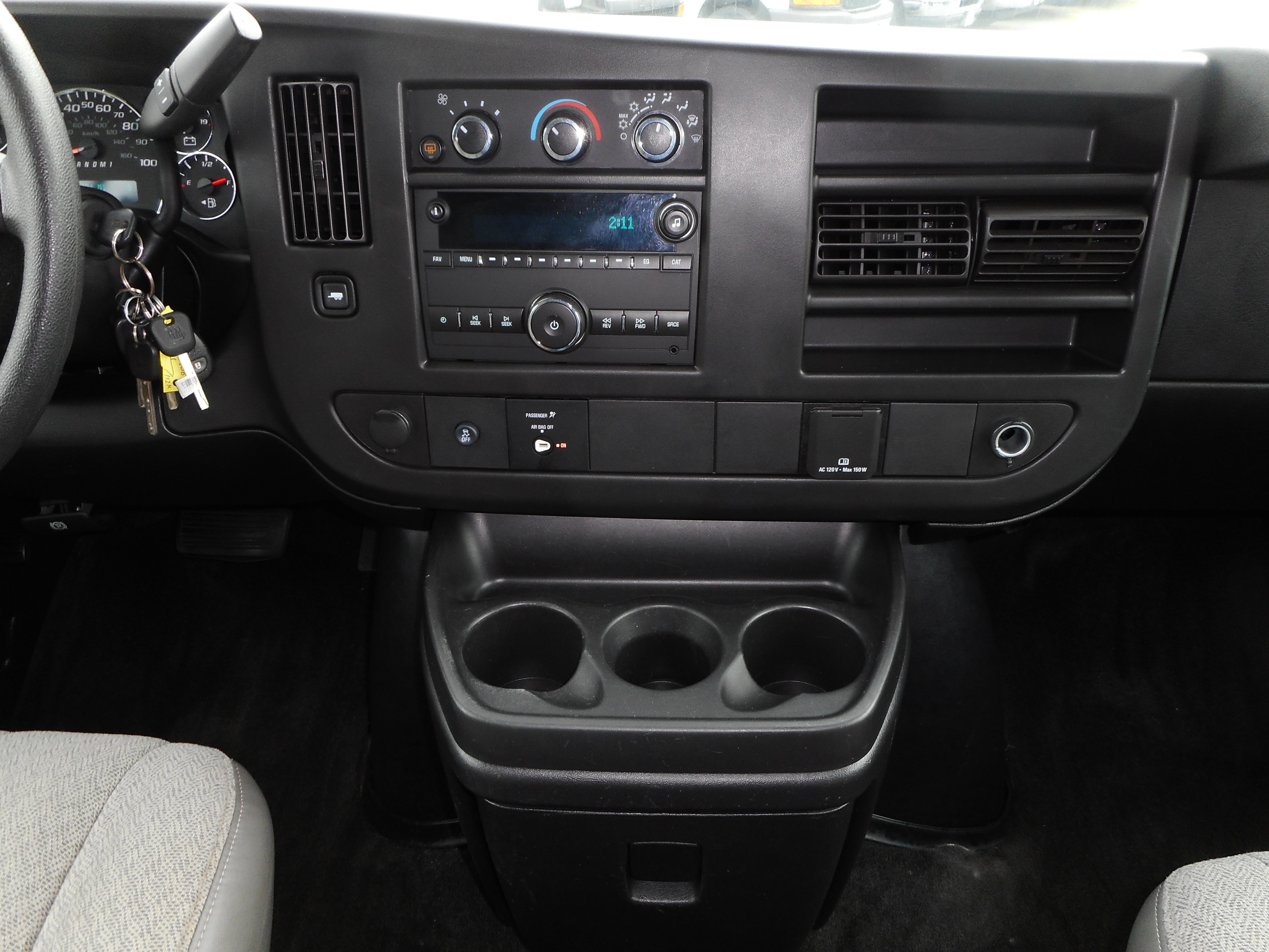 Used 2017 Chevrolet Express 3500 LT w/ LT Preferred Equipment Group RWD image 25