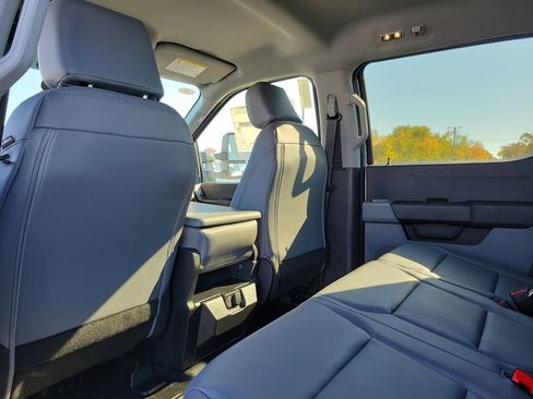 New 2026 Ford F550 4x4 Crew Cab image 14