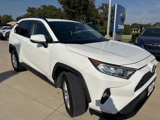 Used 2019 Toyota RAV4 XLE image 1