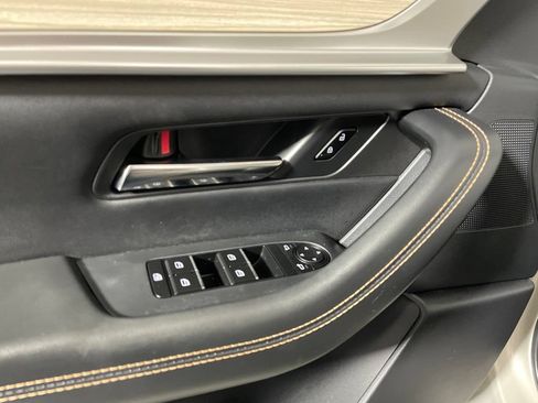 Used 2024 MAZDA CX-90 Plug-In Hybrid w/ Preferred AWD/4WD image 9