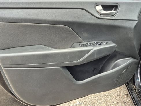 Used 2022 Hyundai Accent SEL w/ Cargo Package FWD image 13