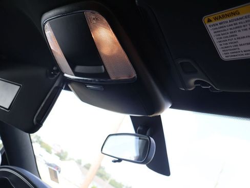 Used 2023 Dodge Charger SXT RWD image 18
