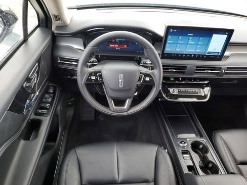 New 2026 Lincoln Corsair Premiere FWD image 16