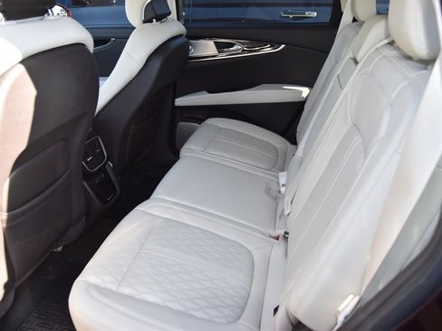 Used 2023 Lincoln Nautilus Black Label image 10