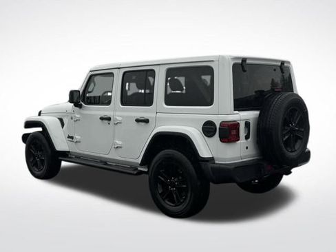 Used 2019 Jeep Wrangler Unlimited Sahara image 8