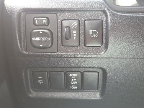 Used 2021 Toyota 4Runner SR5 AWD/4WD image 28