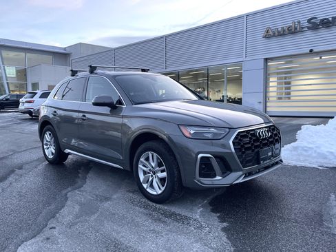 Certified 2023 Audi Q5 2.0T Premium w/ Convenience Package image 1
