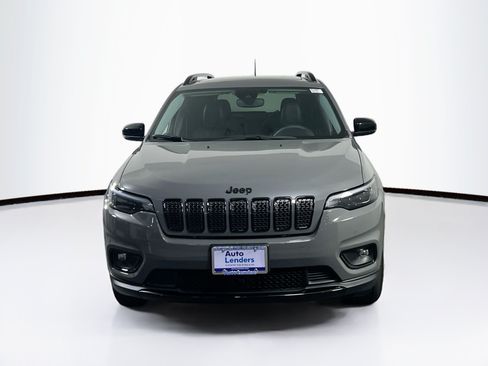 Used 2023 Jeep Cherokee Altitude Lux w/ Lux Elite Package AWD/4WD image 2