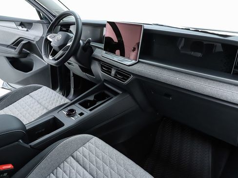 New 2026 Volkswagen Tiguan S image 32