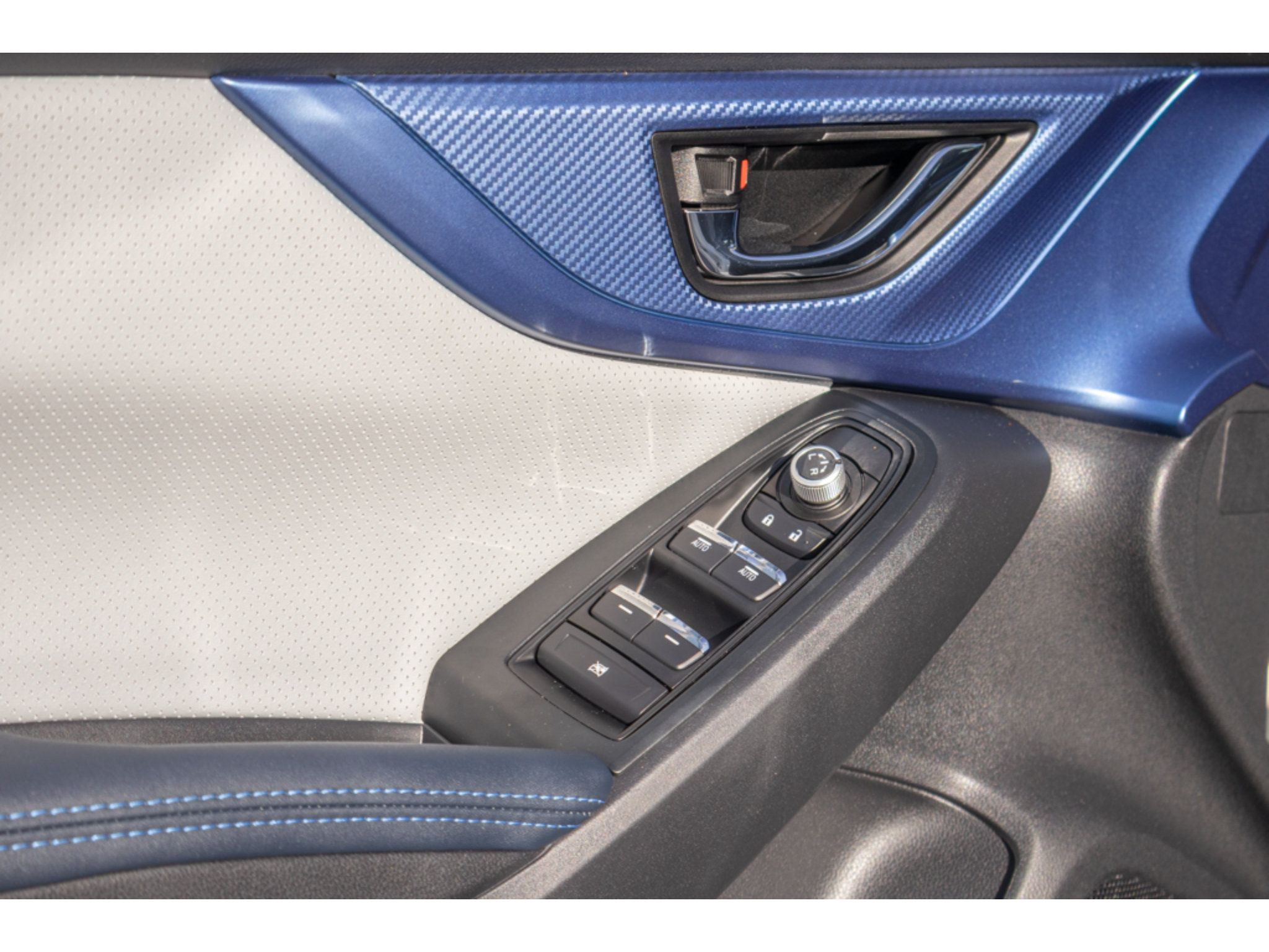 Used 2023 Subaru Crosstrek Hybrid AWD/4WD image 19