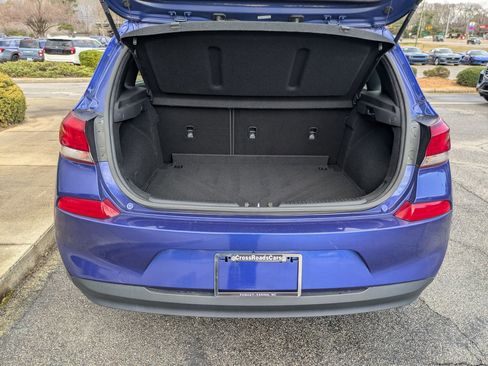 Used 2018 Hyundai Elantra GT image 26