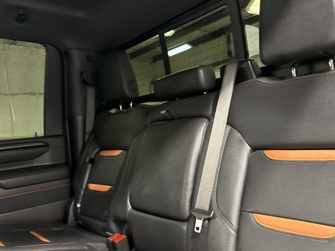 Used 2025 GMC Sierra 2500 AT4 w/ AT4 Premium Plus Package image 14