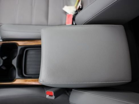 Used 2021 Honda CR-V Touring image 34