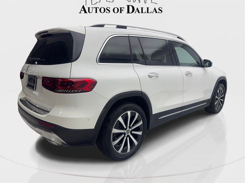 Used 2022 Mercedes-Benz GLB 250 w/ Premium Package Lite image 6