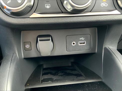 New 2025 Nissan Versa SV w/ Trunk Package image 20