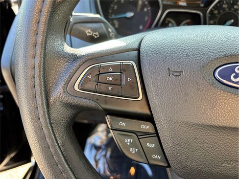 Used 2017 Ford Focus SE image 19
