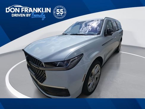 New 2025 Lincoln Navigator L Reserve image 1