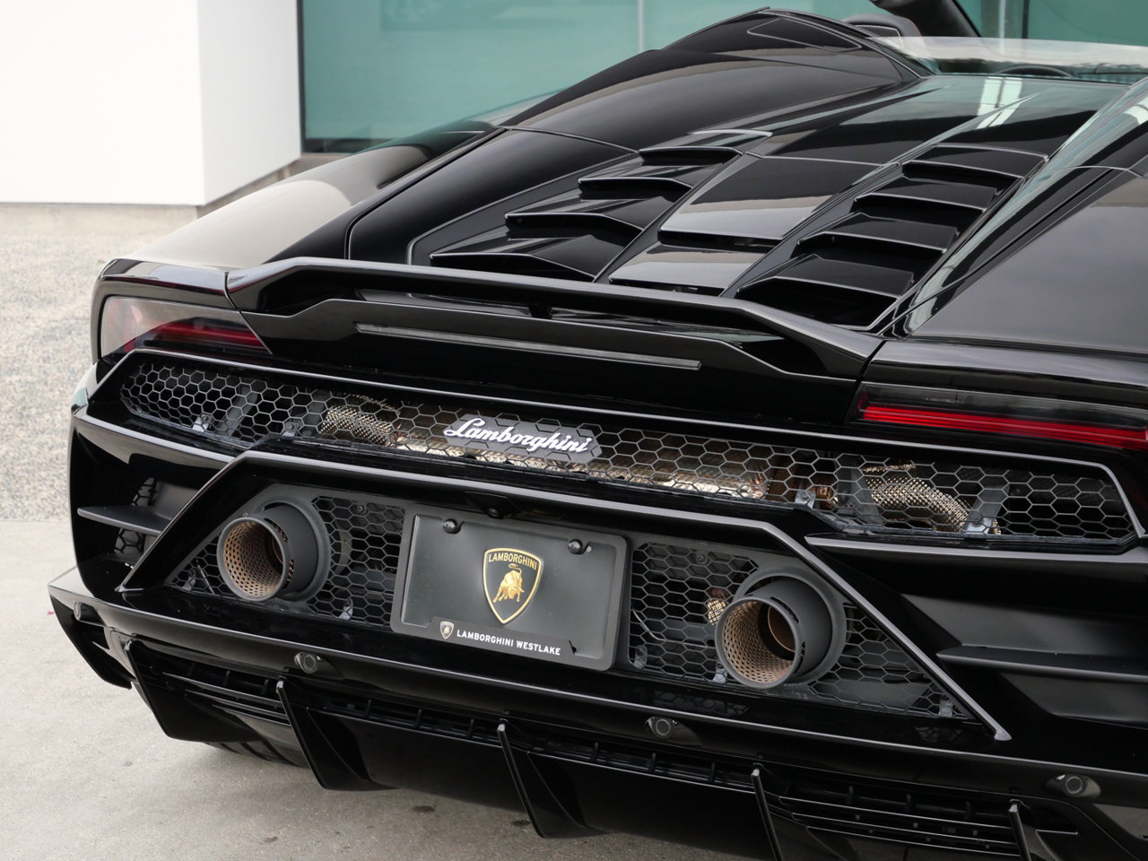 Used 2024 Lamborghini Huracan EVO AWD/4WD image 10