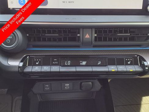 Used 2023 Toyota Prius XLE FWD image 22