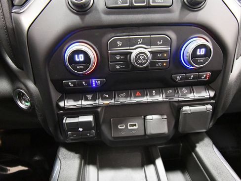 Used 2023 Chevrolet Silverado 2500 LTZ AWD/4WD image 25