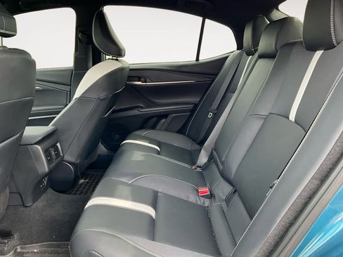 Used 2025 Toyota Camry SE w/ Convenience Package FWD image 15