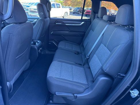 Used 2025 GMC Acadia Elevation image 27