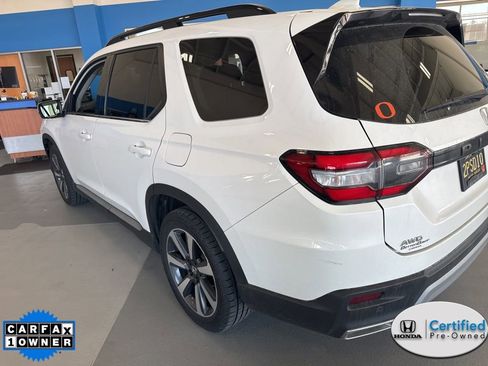 Used 2023 Honda Pilot Touring image 5