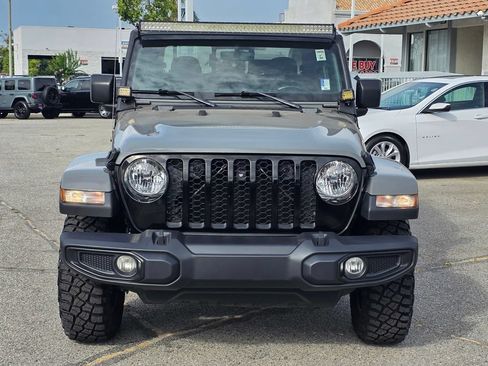 Used 2021 Jeep Gladiator Sport AWD/4WD image 3