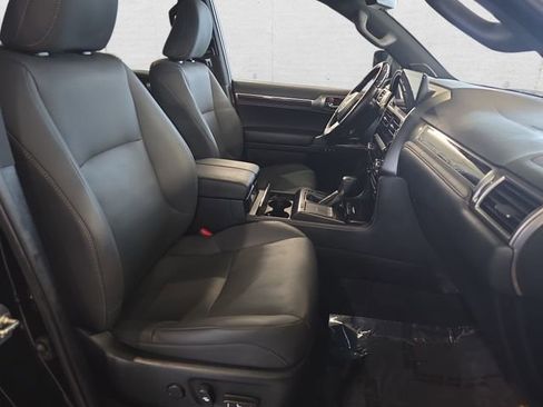 Used 2022 Lexus GX 460 Premium w/ Premium Package image 10