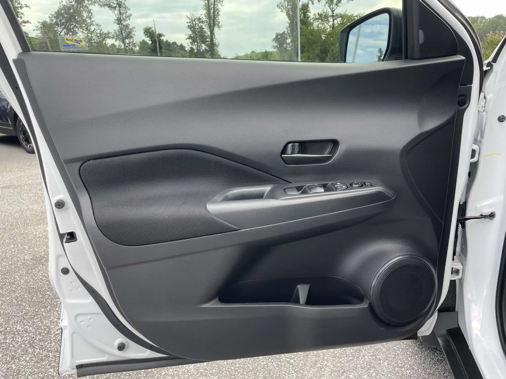Used 2024 Nissan Kicks S FWD image 5