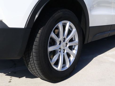 Used 2023 Cadillac XT4 Luxury image 12