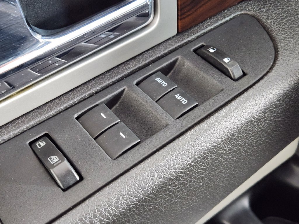 Used 2012 Ford F150 Lariat w/ Lariat Chrome Pkg AWD/4WD image 17