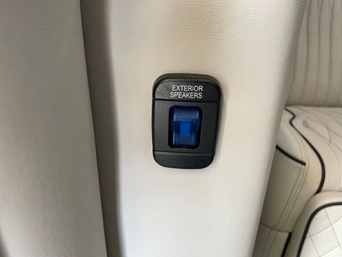 Used 2024 Mercedes-Benz Sprinter 3500 image 58