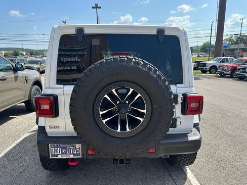 Used 2024 Jeep Wrangler Unlimited Rubicon AWD/4WD image 5