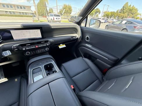 New 2026 Hyundai Palisade Calligraphy AWD/4WD image 2