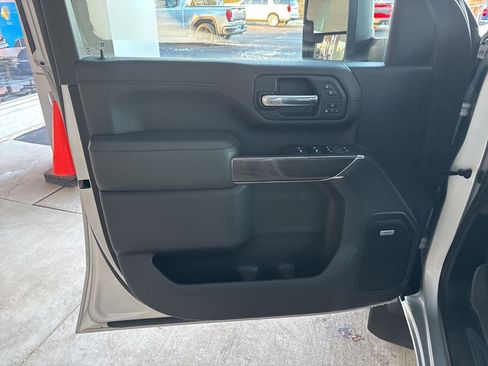 Used 2020 Chevrolet Silverado 2500 LTZ image 7