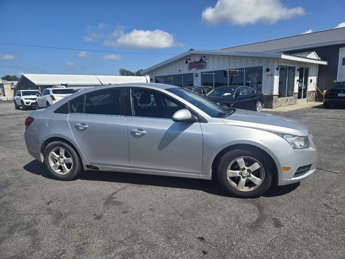 Used 2014 Chevrolet Cruze LT FWD image 4