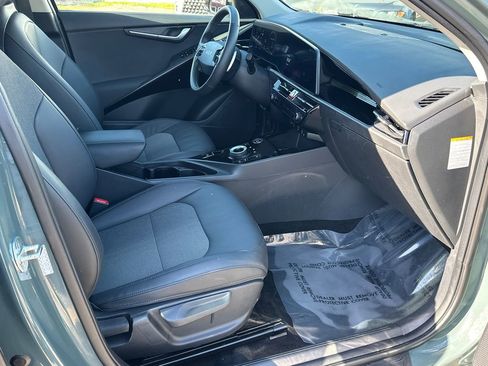 Certified 2023 Kia Niro Wind w/ Wind Preserve Package FWD image 13
